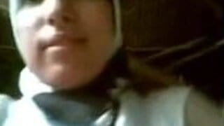 سكس عراقية محجبة كسها صغنون