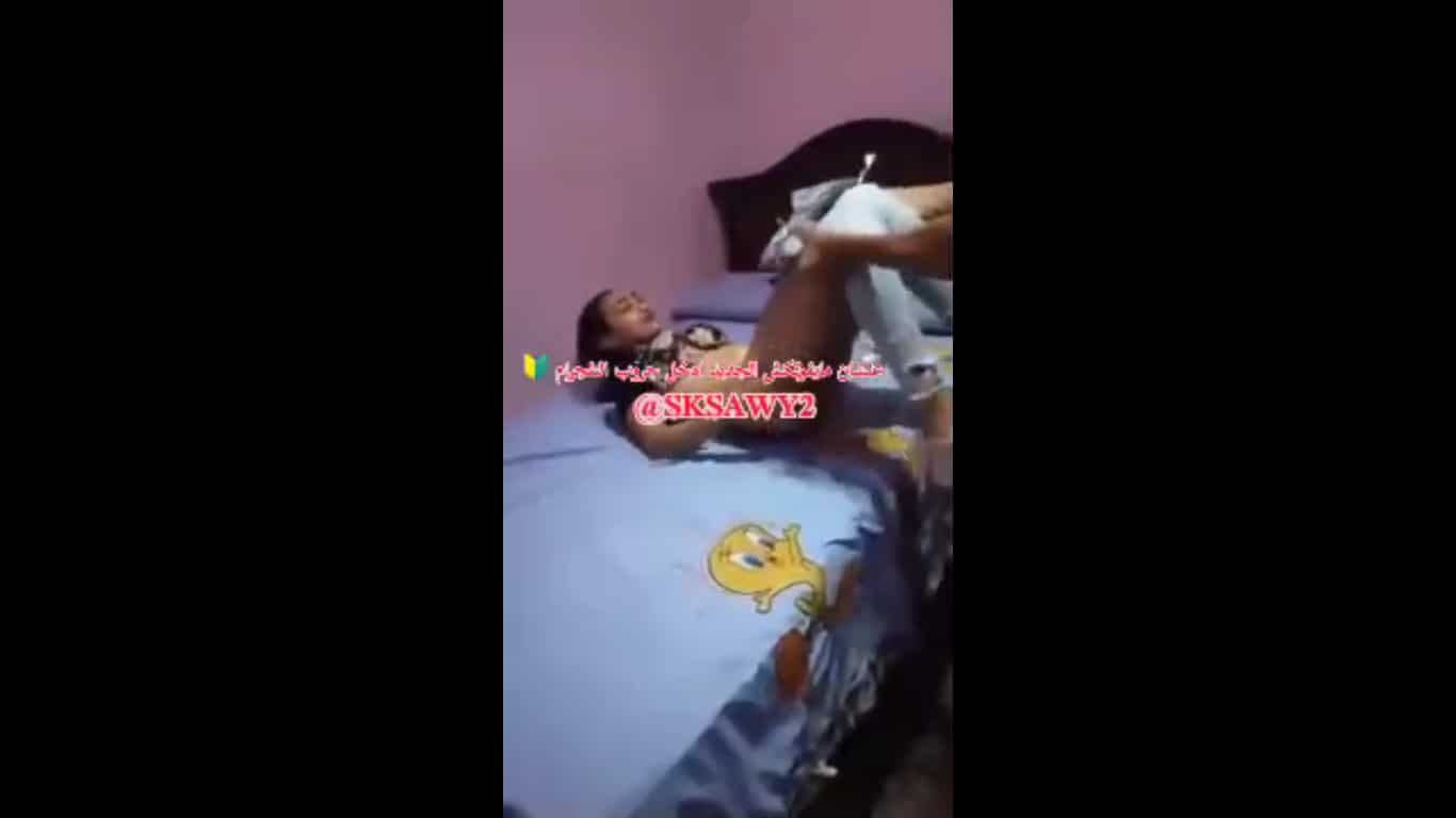 سكس مصري خذ يا حسام ما تصورش وانا بتناك – مصري ي نيك شرالأمط  حبيبته مع صديقه