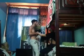 طالبة مدرسة محجبة تروح لعند حبيبها الشقة ويحاول ي نيك شرالأمط ها وهي بعدها بنت –  سكس عربي –  مشاهدة xnxx