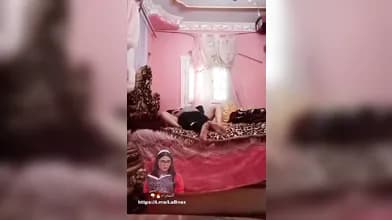 شاب هايج على خطيبته يستدرجها للبيت –  مشاهدة xnxx