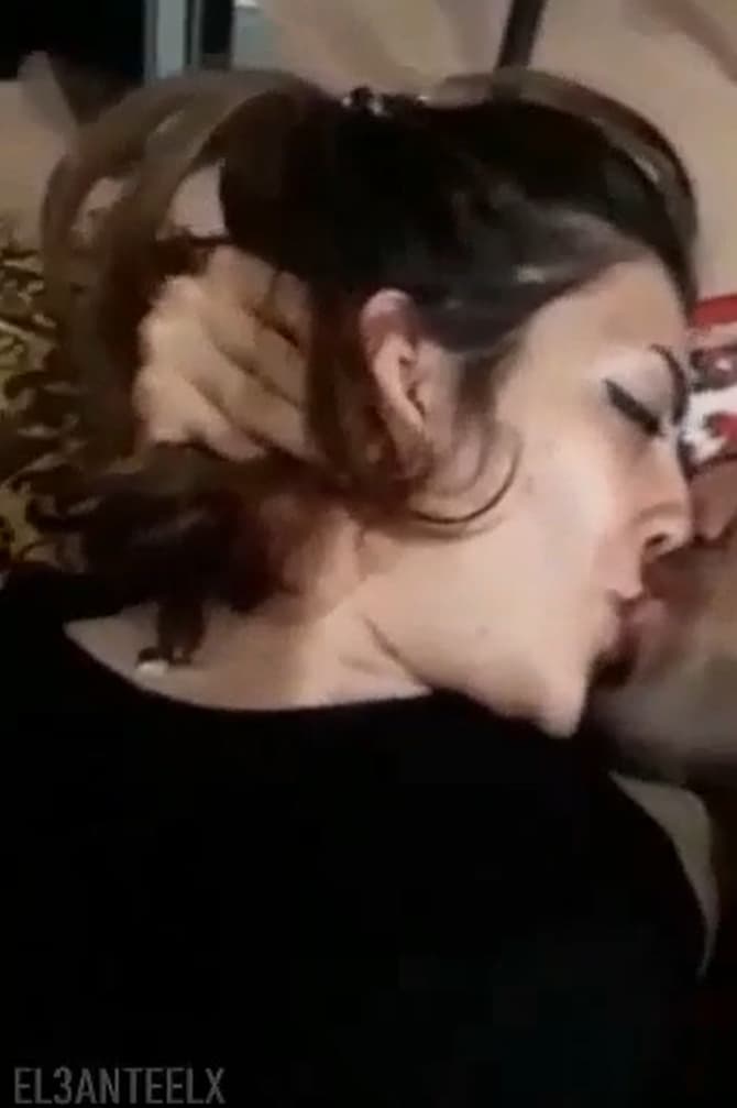 شرموطة مصرية تتناك خلفي ومكسوفة من التصوير –  سكس مصري